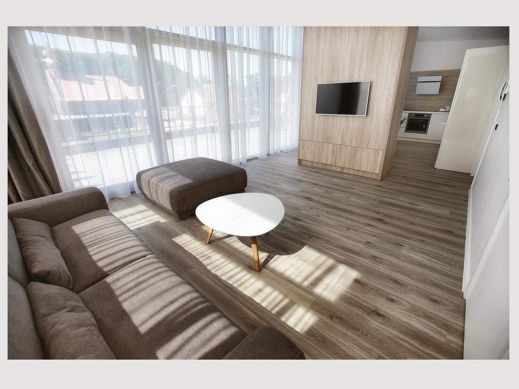 Linden Home Klaipeda Centrum Apartment Rum bild